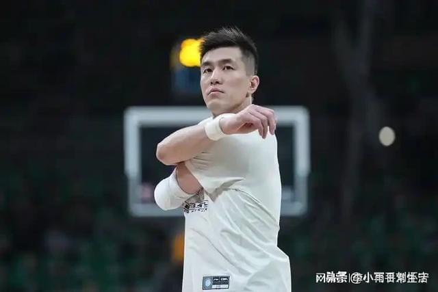 关于北京队完胜江苏队，郭艾伦高光表现的信息